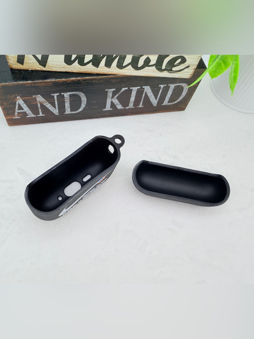 Nike OFF WHITE Design Protective Case for AirPods Pro 3 (2025) Matte Black - Picture 4 of 10